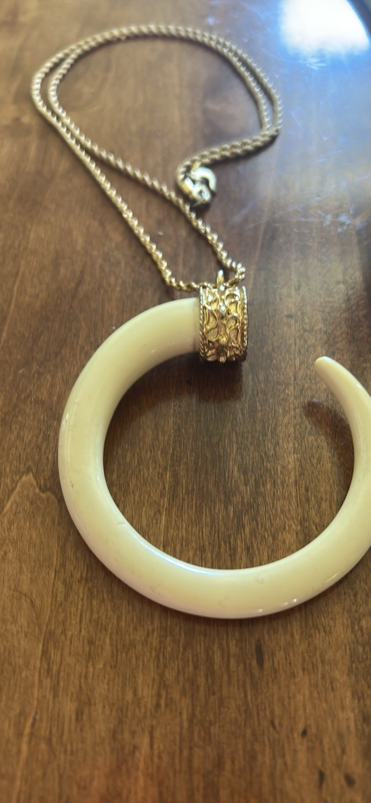 KJL Kenneth Jay Lane Faux Ivory Tusk on Gold Tone Chain Necklace Costume
