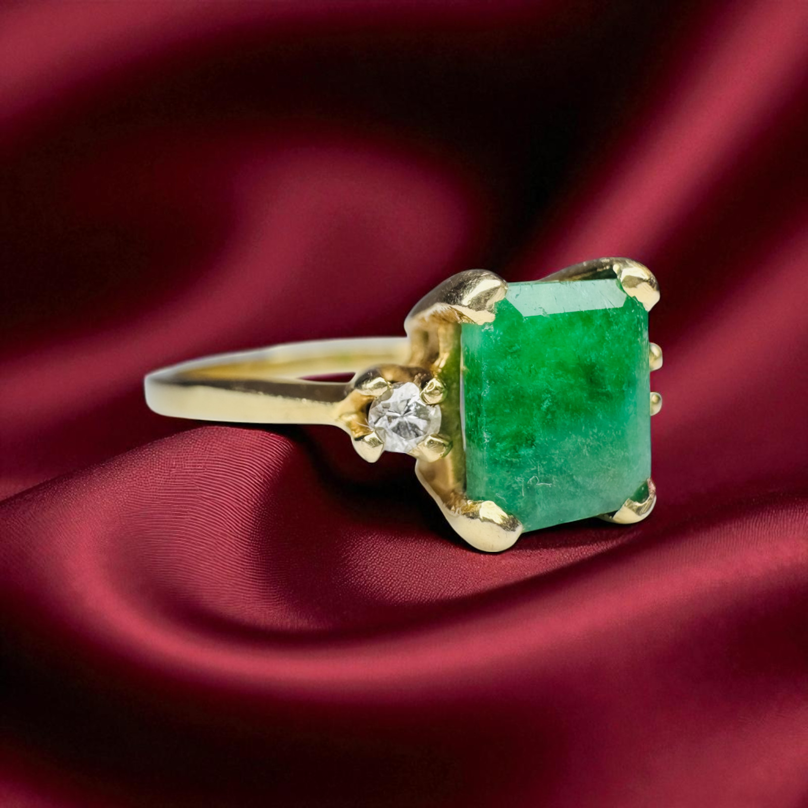 VINTAGE 14K Gold Natural Zambian Emerald & Diamond Ring 1.1CT Emerald Size 7
