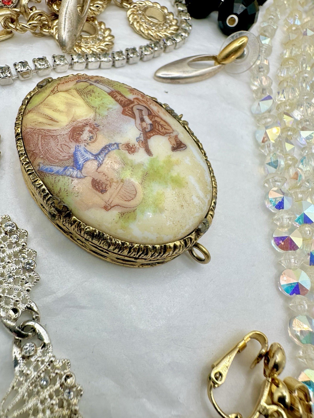 Antique VTG Estate Jewelry Gold Tone Monet Avon Crystal Romantic Sparkle Read