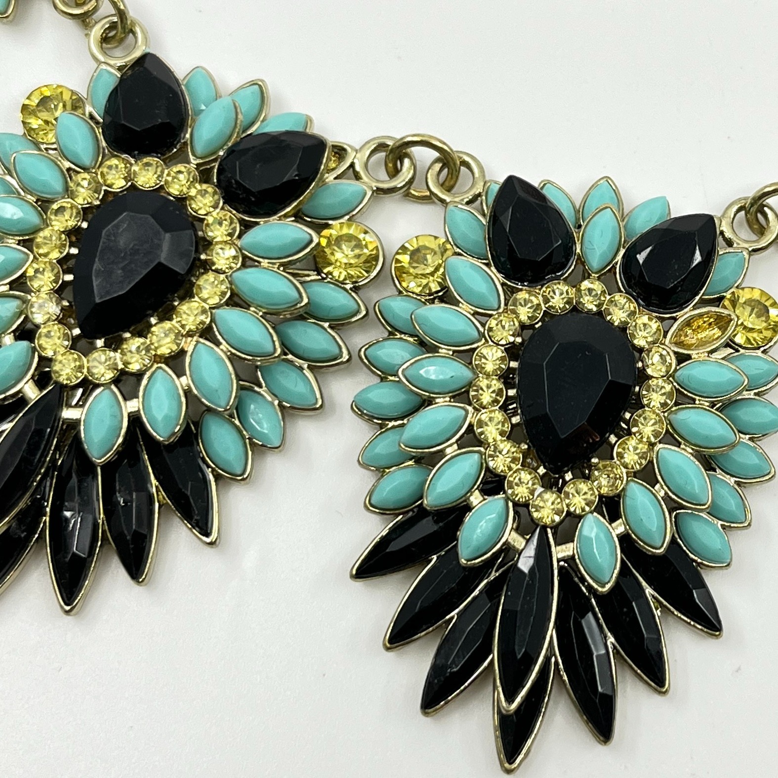 VTG Y2K Statement Necklace Gold Tone Turquoise Color Black Yellow Resin Cabochon