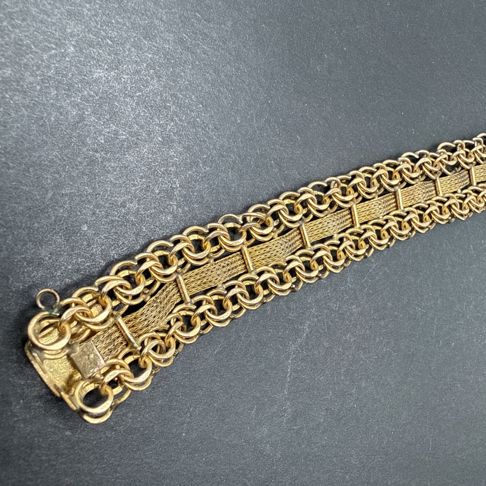 1/20 12k Gold Filled American Signed Bracelet 7” 21.8g J99