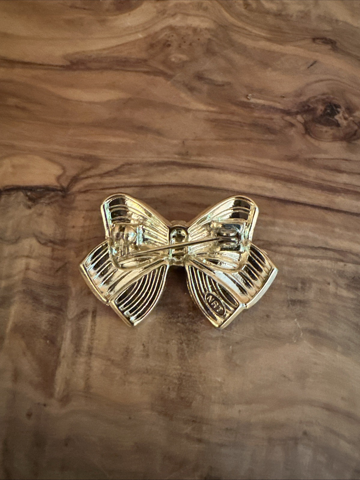 Vintage Patriotic Bow Pin Brooch NRT gold tone red, white, blue USA America