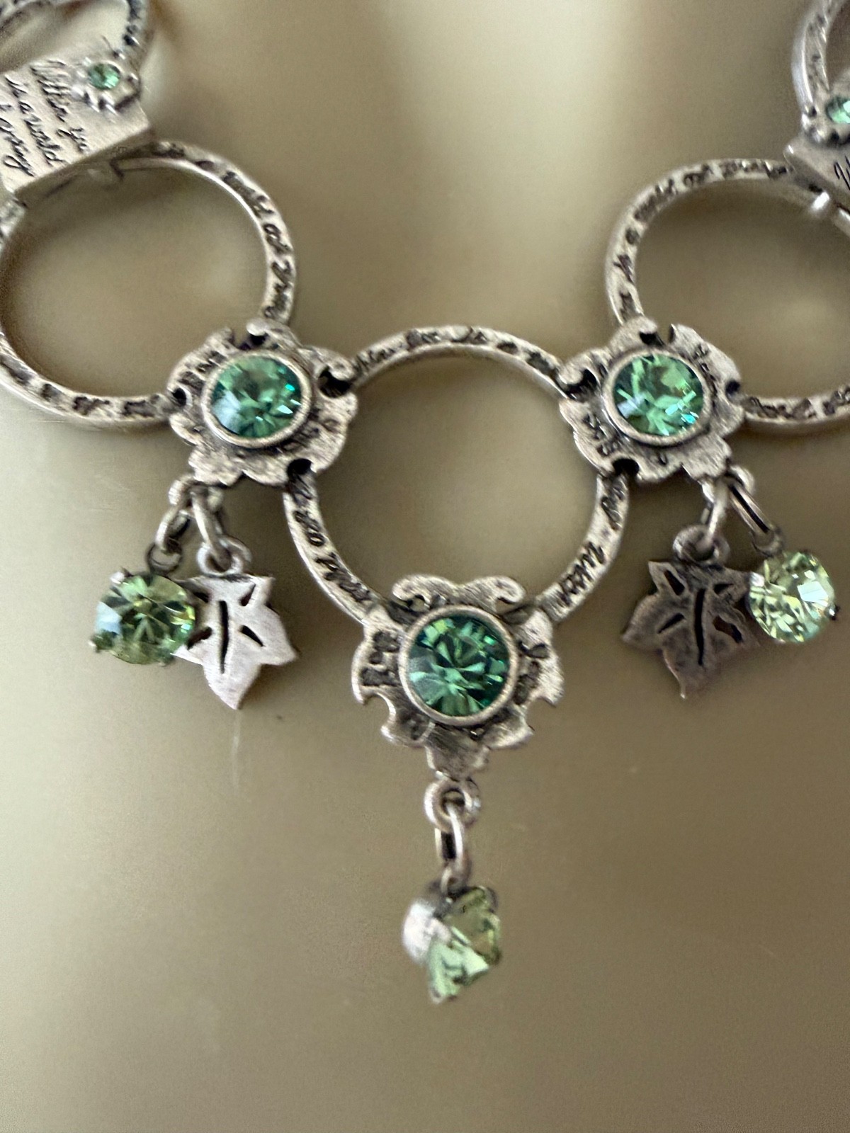 ESTATE PILGRIM DANISH DESIGN SIGNED SILVER TONE GREEN GLASS SPRING NECKLACE 17″