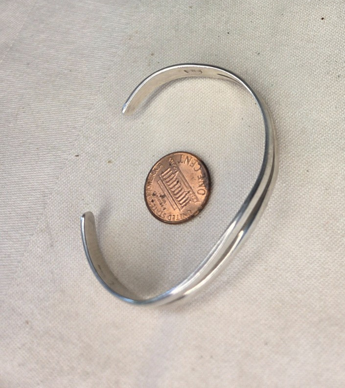 Solid Sterling Silver Vtg Mexico 2 Row Cuff Bracelet Signed AT w/ Beehive 18.7g