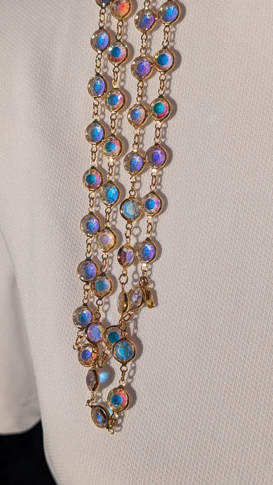 Vintage SWAROVSKI aurora borealis crystal open back bezel set necklace 36″