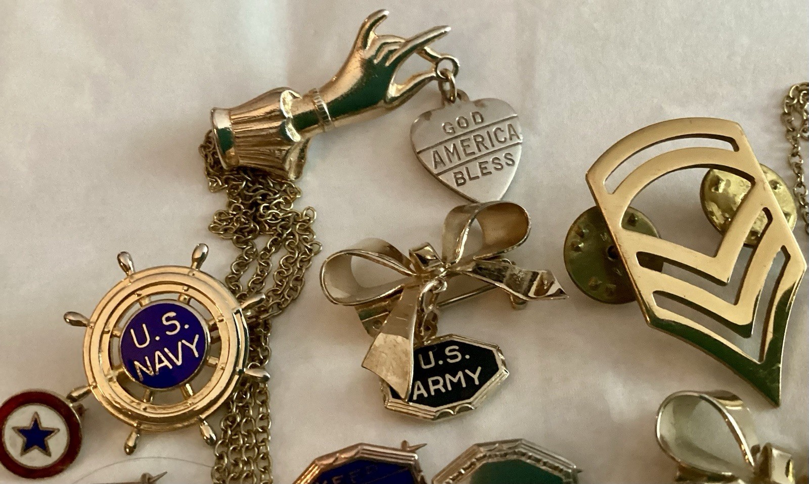 WW 2 – 1970 Era~US Military Branches~Sweetheart Home Front~Jewelry Lot