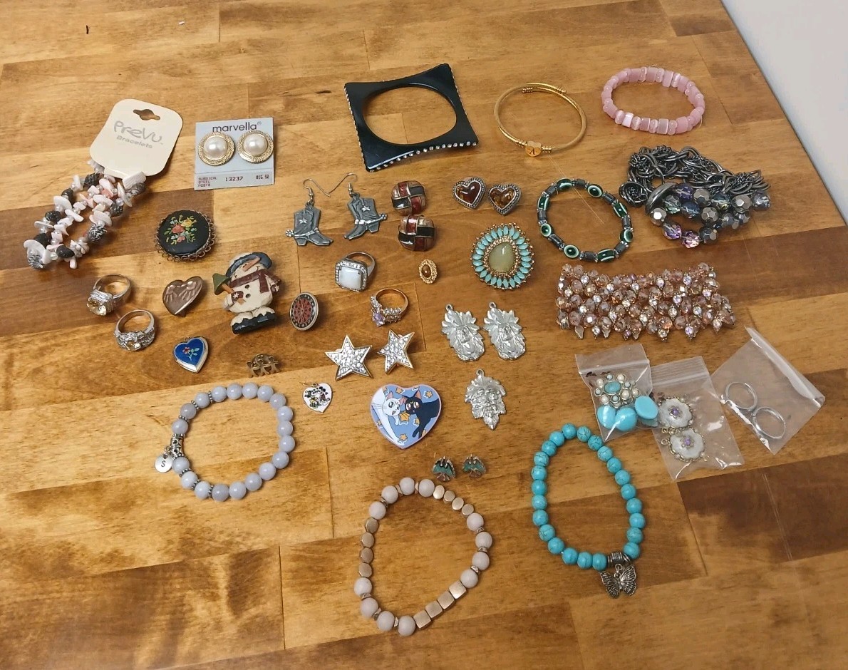 Mystery Silver Tone Accessories – Jewelry lot Vintage Clip On Bracelet Pin