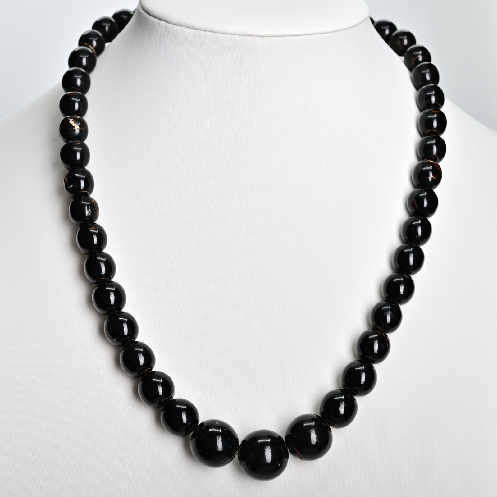 Original Vintage Black Onyx Amber Nephrite Jade Beaded Gemstone Estate Necklace