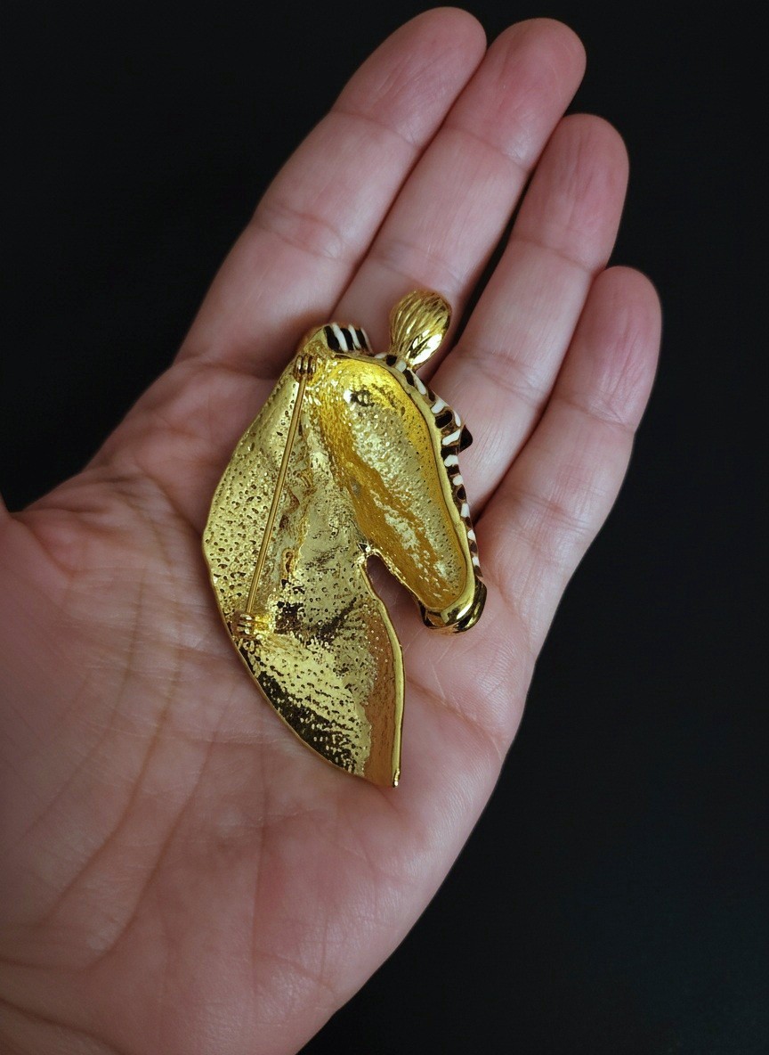 LARGE Vintage Zebra Brooch Black and White Enamel & Gold Tone