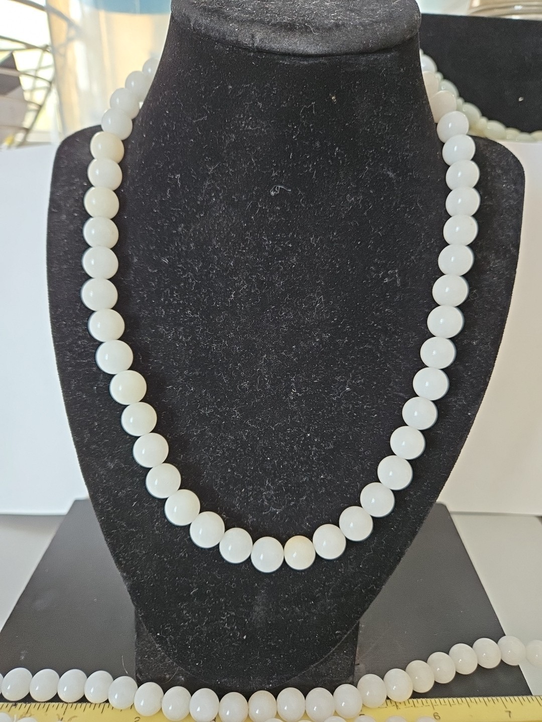 Jade Hand Strung Beaded Round 18″ Necklace White Nephrite Claw Clasp