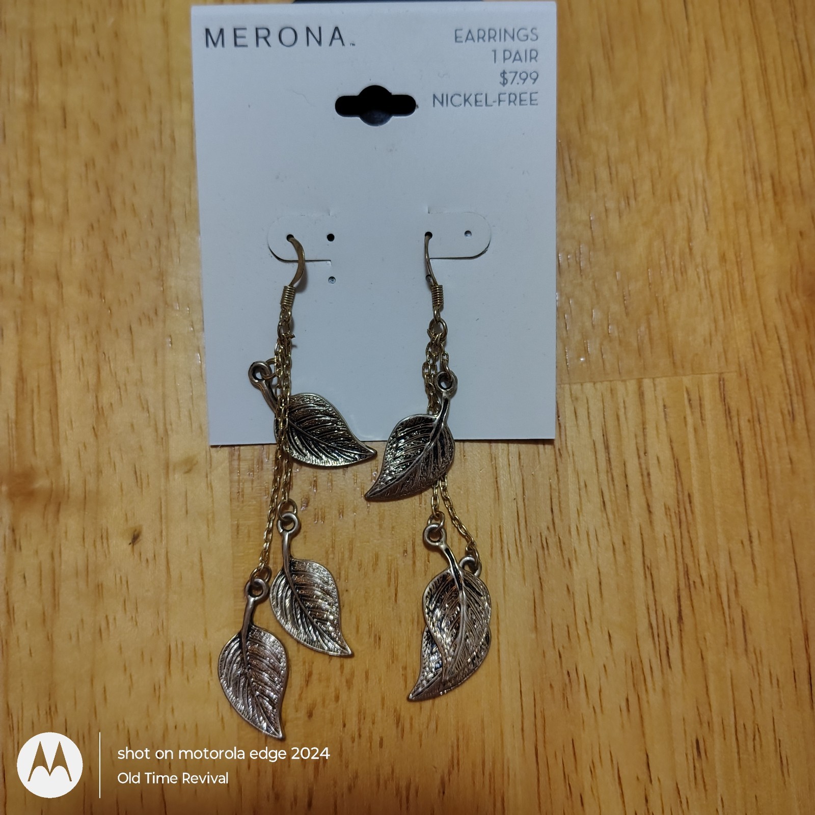 Merona Gold Tone Leaf Chain Fringe Dangle VTG Earrings Nickel Free NOS Boho Y2K