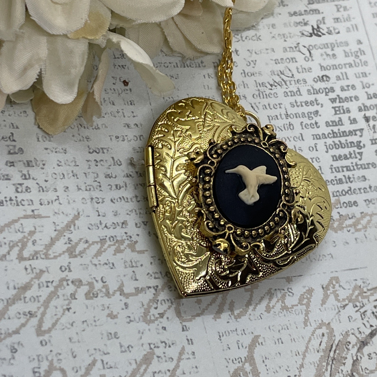 Gold Heart Locket Photo Birthday Anniversary Wedding Hummingbird Cameo Necklace