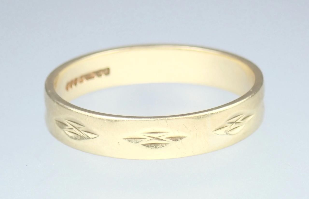 Super Vintage 1980s Solid 9K Gold 3.6mm Diamond Cross Wedding Band Ring 1984 6.5