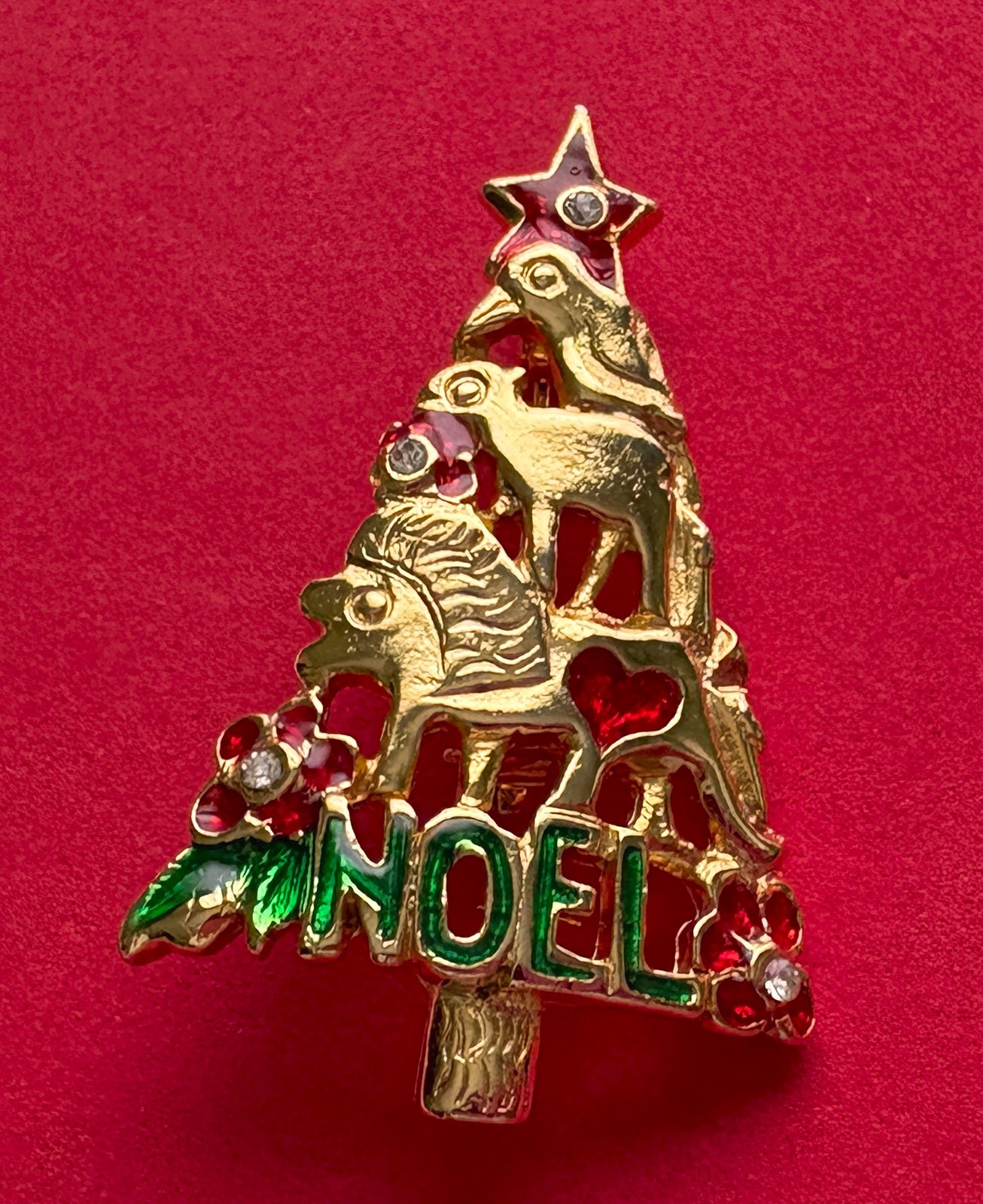 VINTAGE CHRISTMAS TREE PIN BROOCH ENAMEL GOLD JAMES AVERY STYLE NOEL LION HTF 56