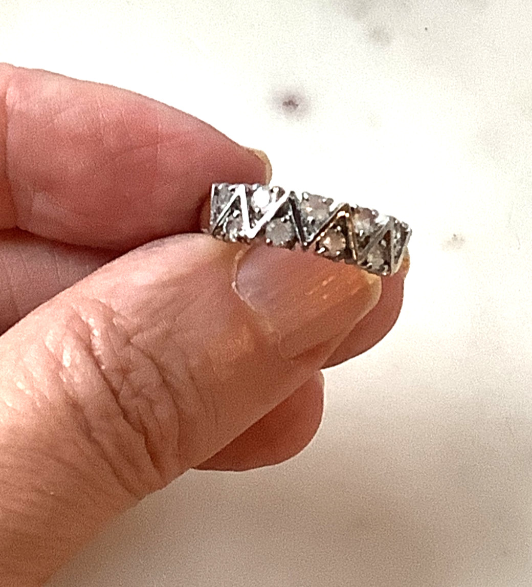 Vintage Ring 14K Gold Plated Rhinestone Triangle Round Cut Wedding Band Sz 7.25