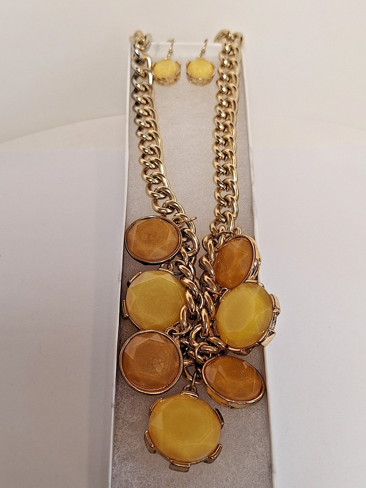 Vintage Yellow Stones & Gold-Toned Chunky Chain Statement Necklace & Earring Set