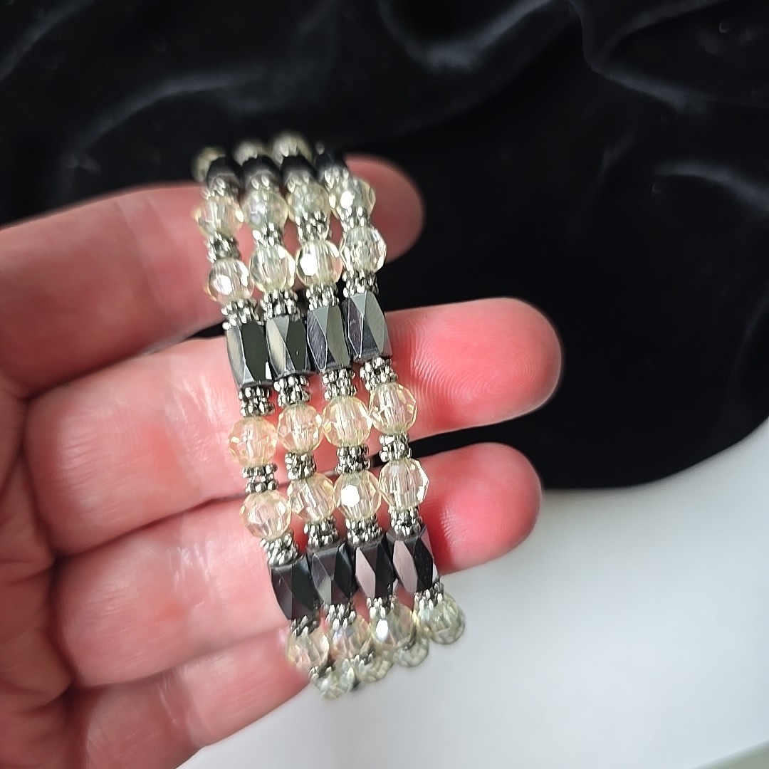 Vintage Glass hematite Stone Beads Magnetic Wrap Bracelet One Size