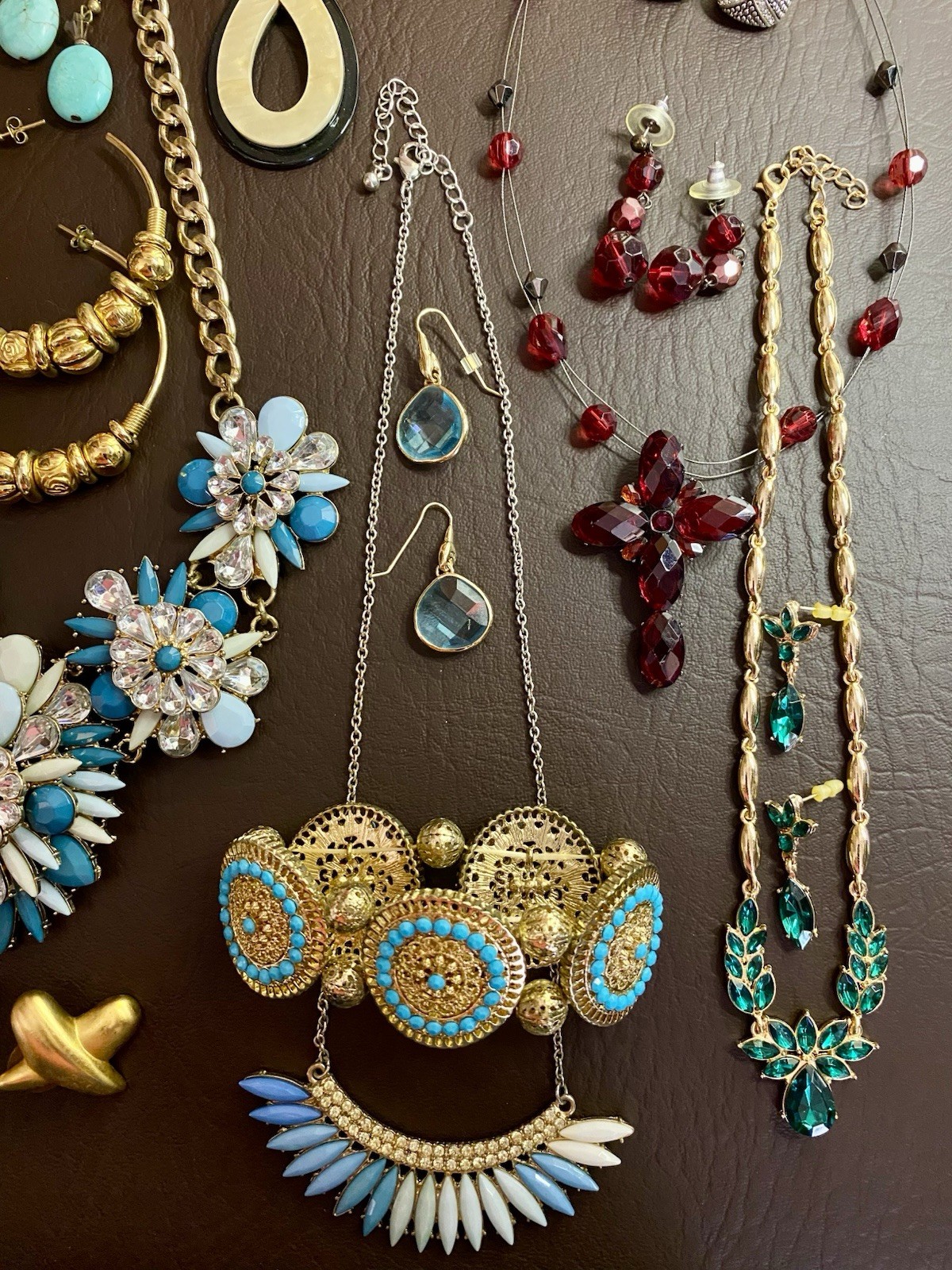 VTG – Modern Jewelry Bracelet Necklace Earring Hair Pin Rhinestone Lot