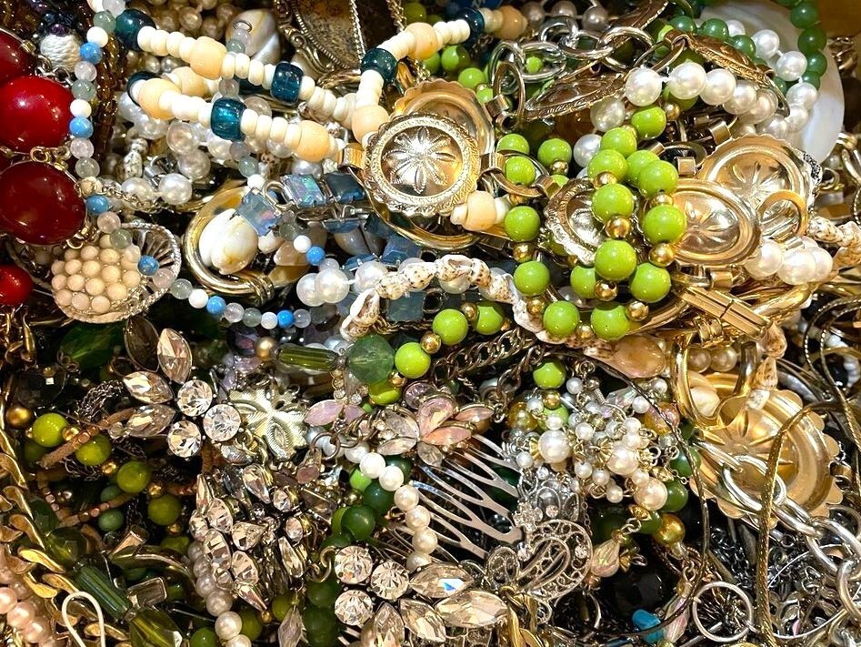 1 Lb Unsorted Jewelry Vintage & New Lot Craft Junk & Wear Resell Mixed Tangles