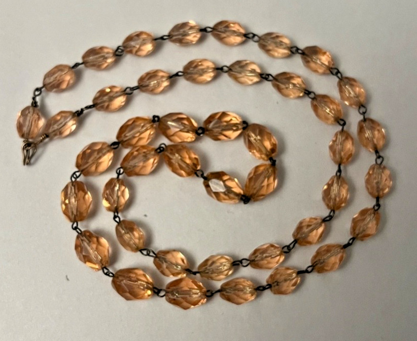 Vtg Pink Crystal Bead Unknown Metal Necklace Graduated Size 24 Inches Long