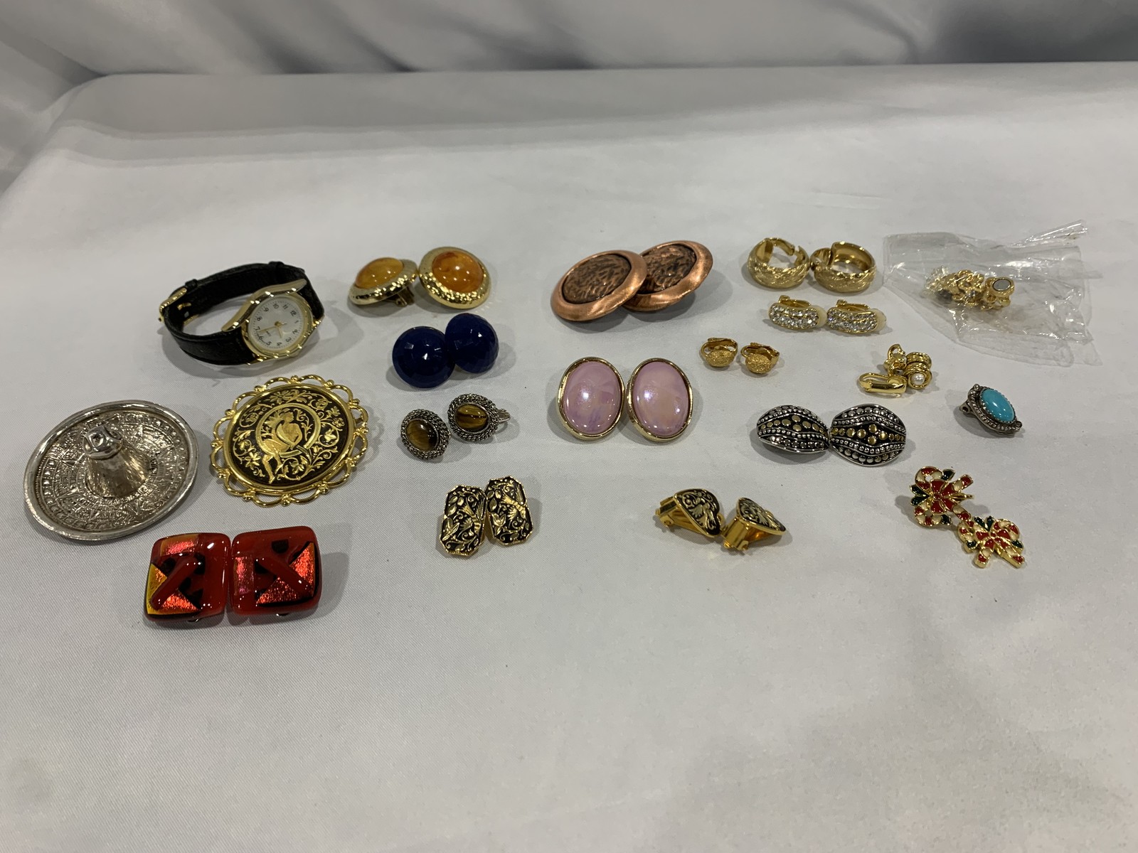N/A Large Assorted Lot of Vintage & Costume Jewelry