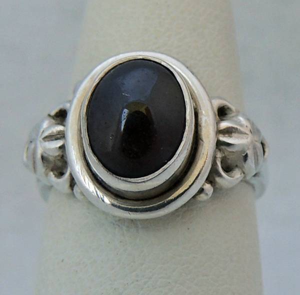YOUNG LADIES Sterling Silver Estate Hand Crafted GARNET CABOCHON RING size 4.75