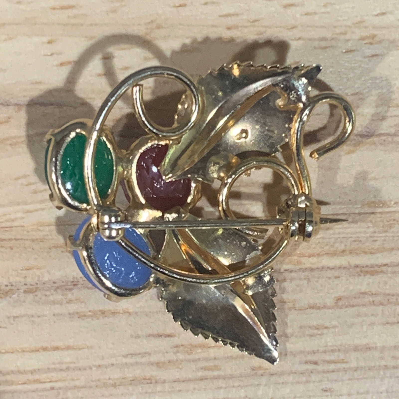 Vintage Gold Tone Multi Color Faux Glass Scarab Leaf Brooch Pin Red Green Blue