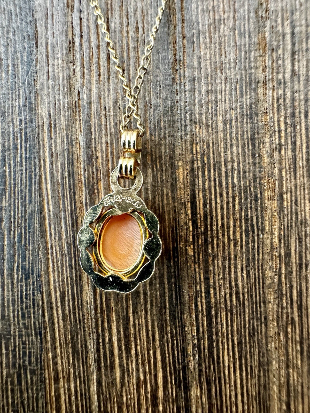 Antique/Vintage 12K GF Carved Shell Cameo Pendant Necklace In Box
