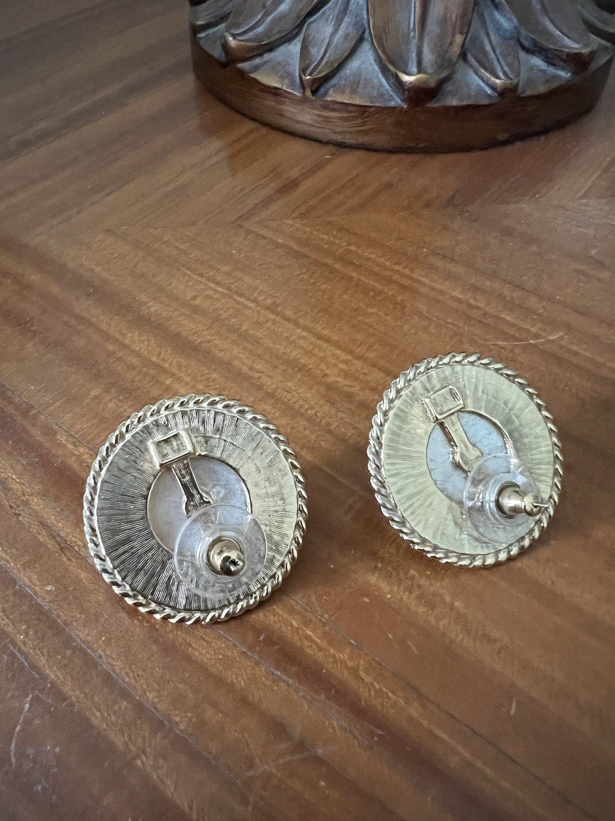 Vintage 80’s – 90’s Faux Pearl, Plated Gold Tone Navy Enamel Pierced Earrings