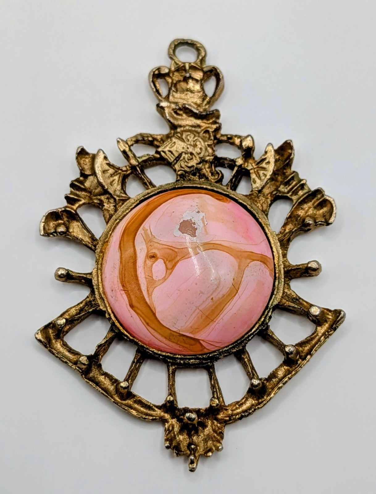 Vintage Heraldic Crown Lion Crest Pendant Lot Gold Tone Teal Green Pink Marbled