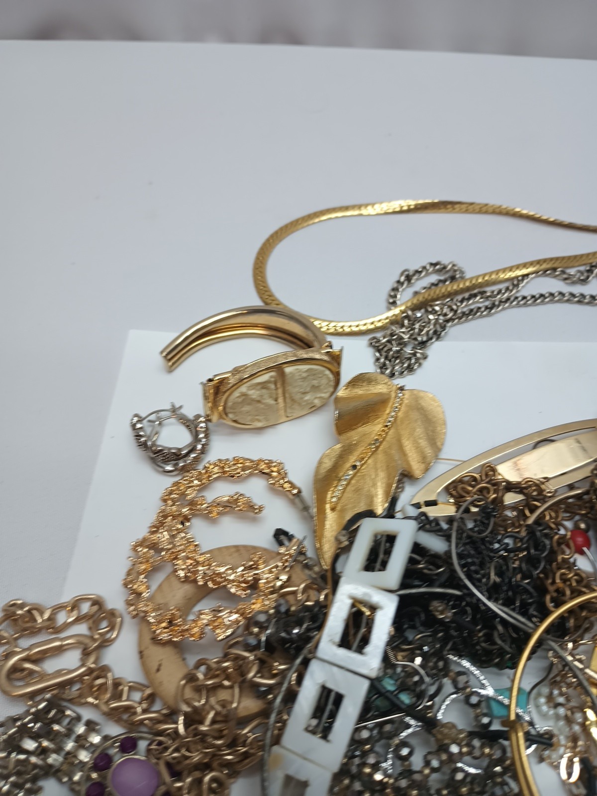 1 Lb REDESIGN/CRAFT FASHION/COSTUME JEWELRY LOT