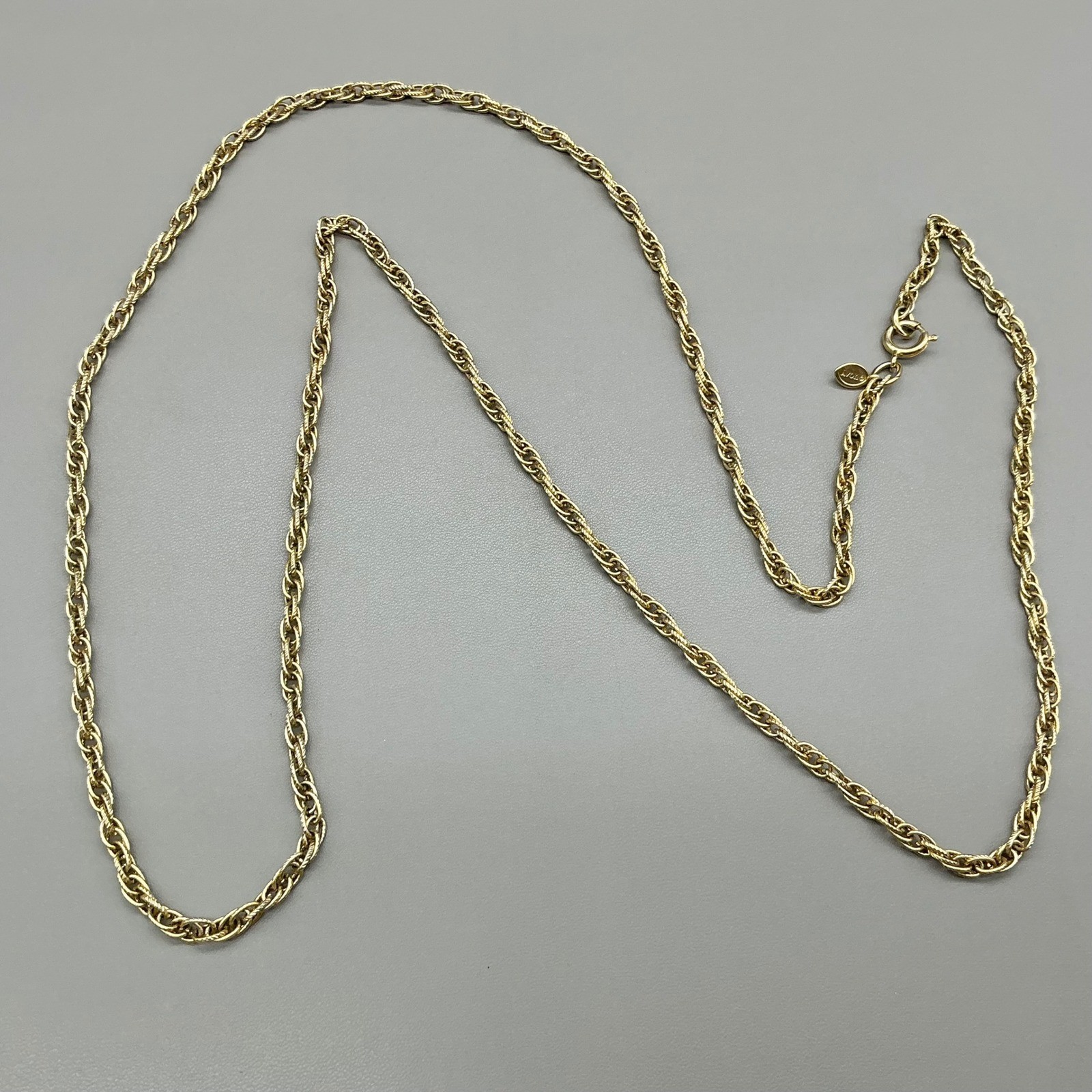 Avon Necklace Womens Gold Tone Textured Rope Chain Long Vintage Jewelry 30 Inch