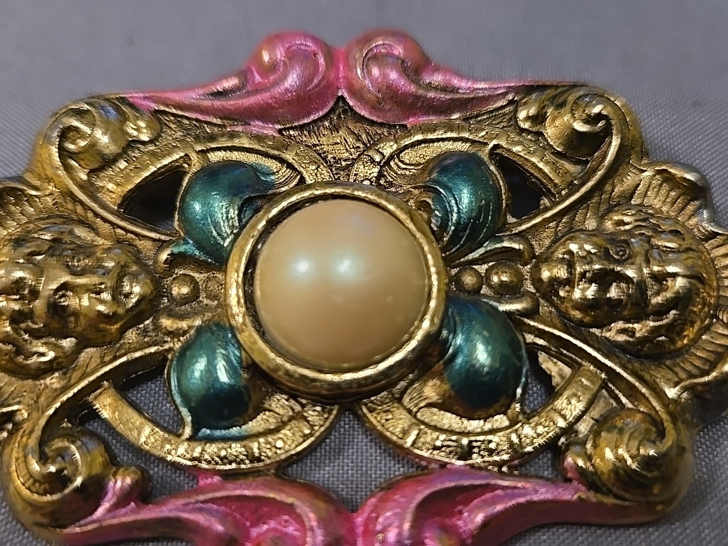 Art Nouveau Style Brooch Pin Cherub Faces Gold Tone and Faux Pearl
