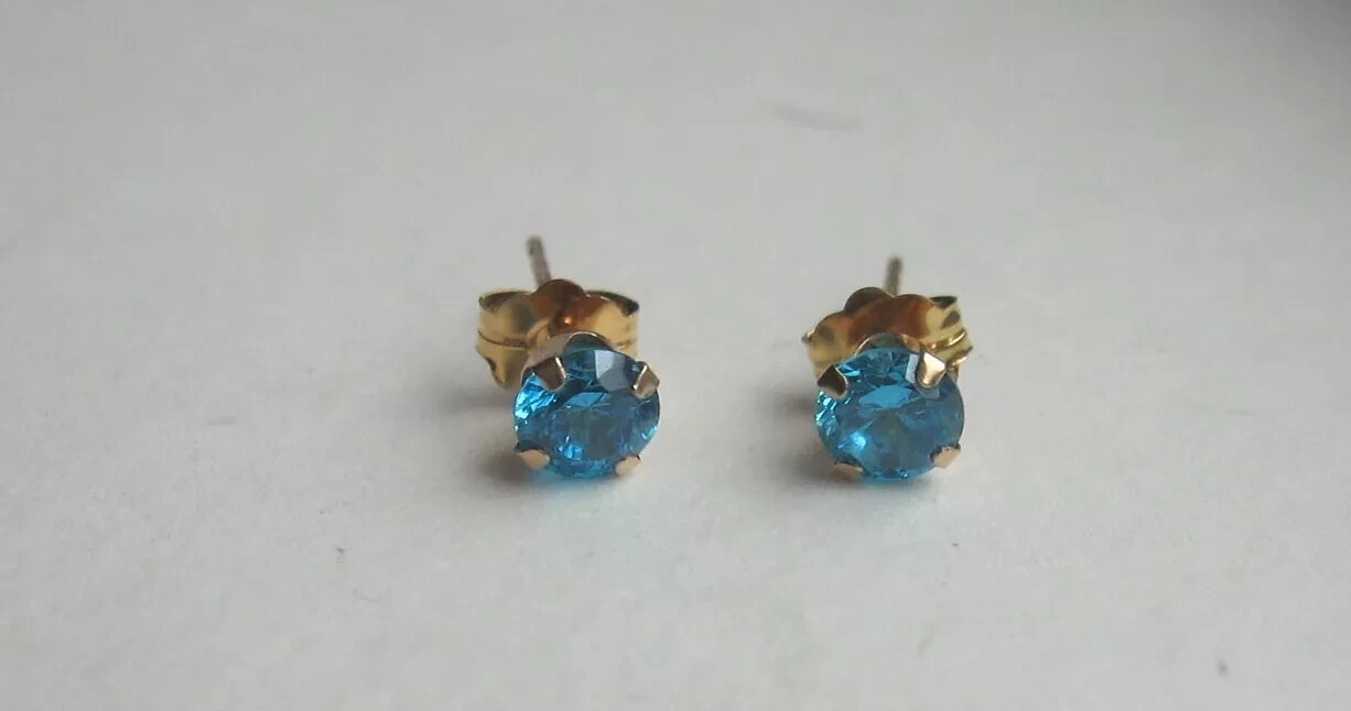 JCM 10K Solid Gold 4mm Ice Blue Stone Stick Stud Earrings