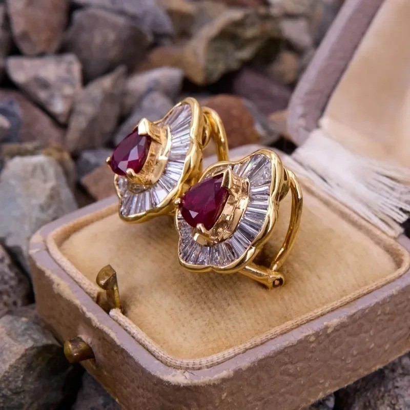 Elegant White Zircon Vintage Gemstone Earrings for Women – Gorgeous & Shiny