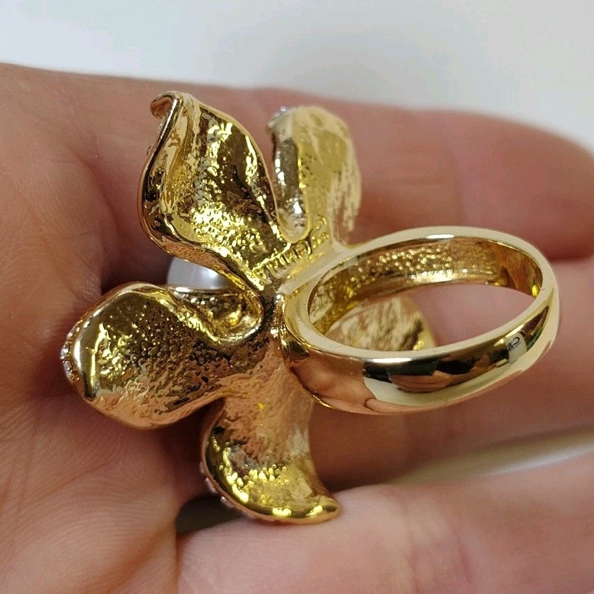 Gold Tone Faux Pearl 7 Petal Flower Ring Clear Stones Jewelry sz 8
