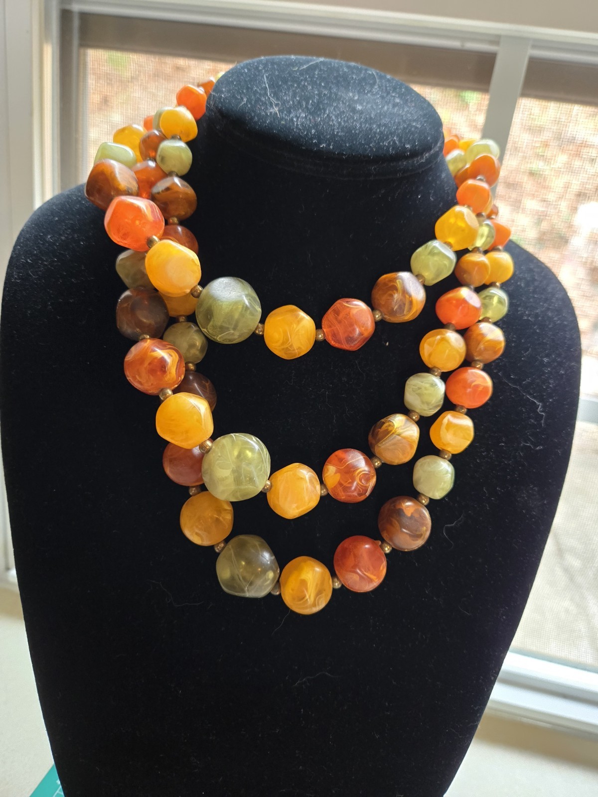 Vintage Swirl Plastic Triple Strand Necklace- great colors