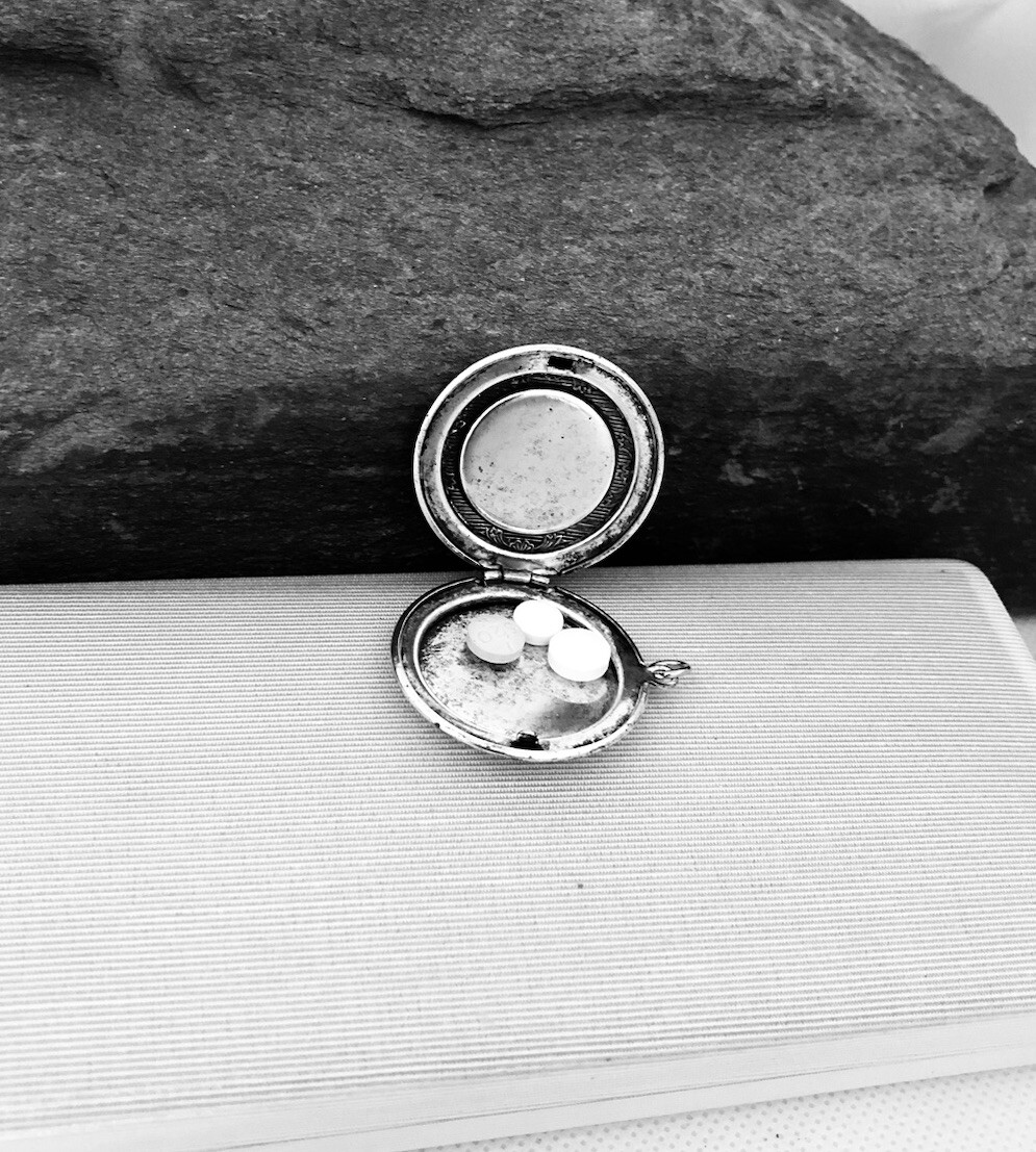 Full Moon Face Locket Necklace Sterling Silver Chain Secret Pillbox Vtg Pendant
