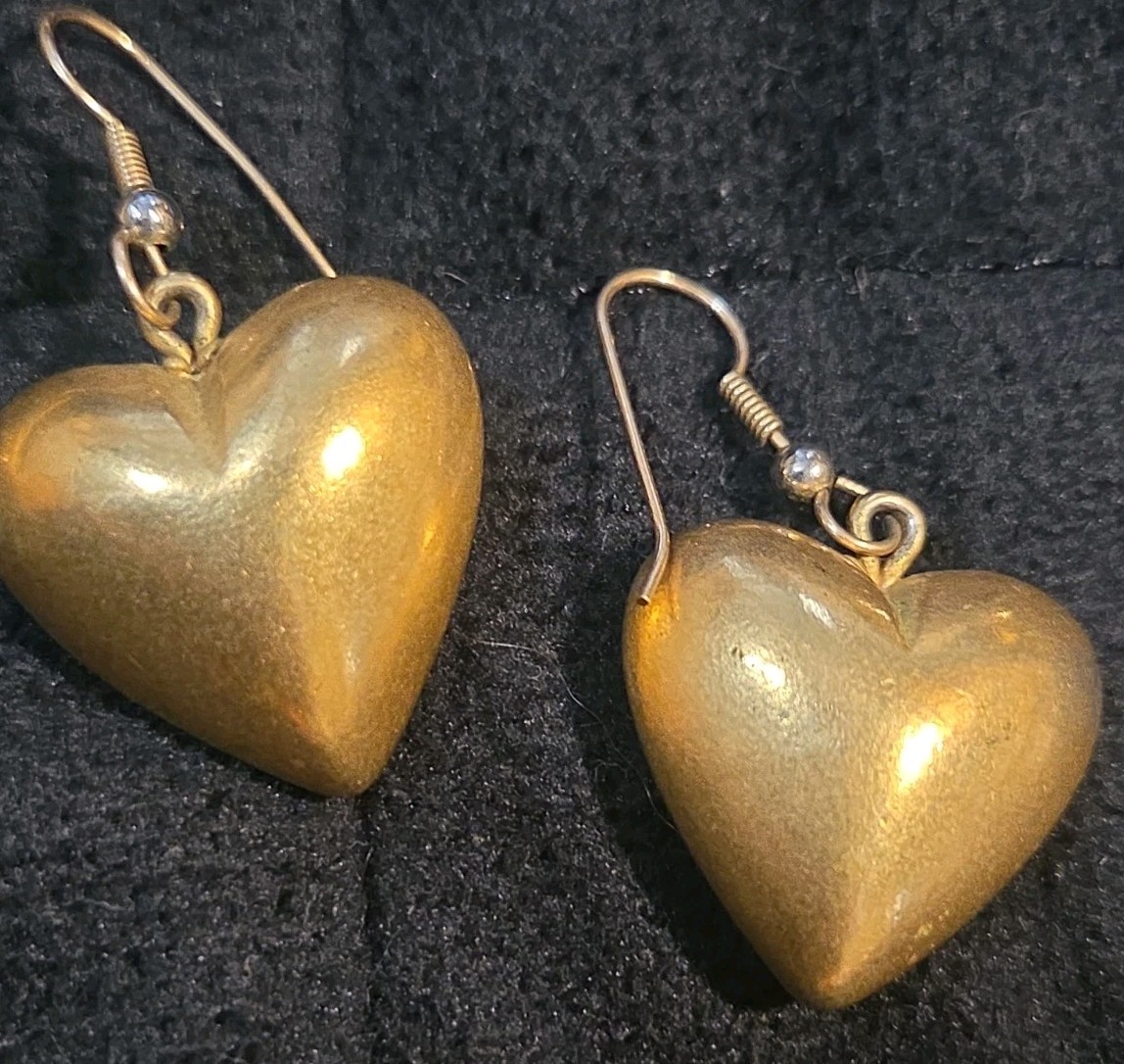 Vintage Large Puffy Heart Jewelry Earrings Gold Tone Loopback Summer Beach Y2k