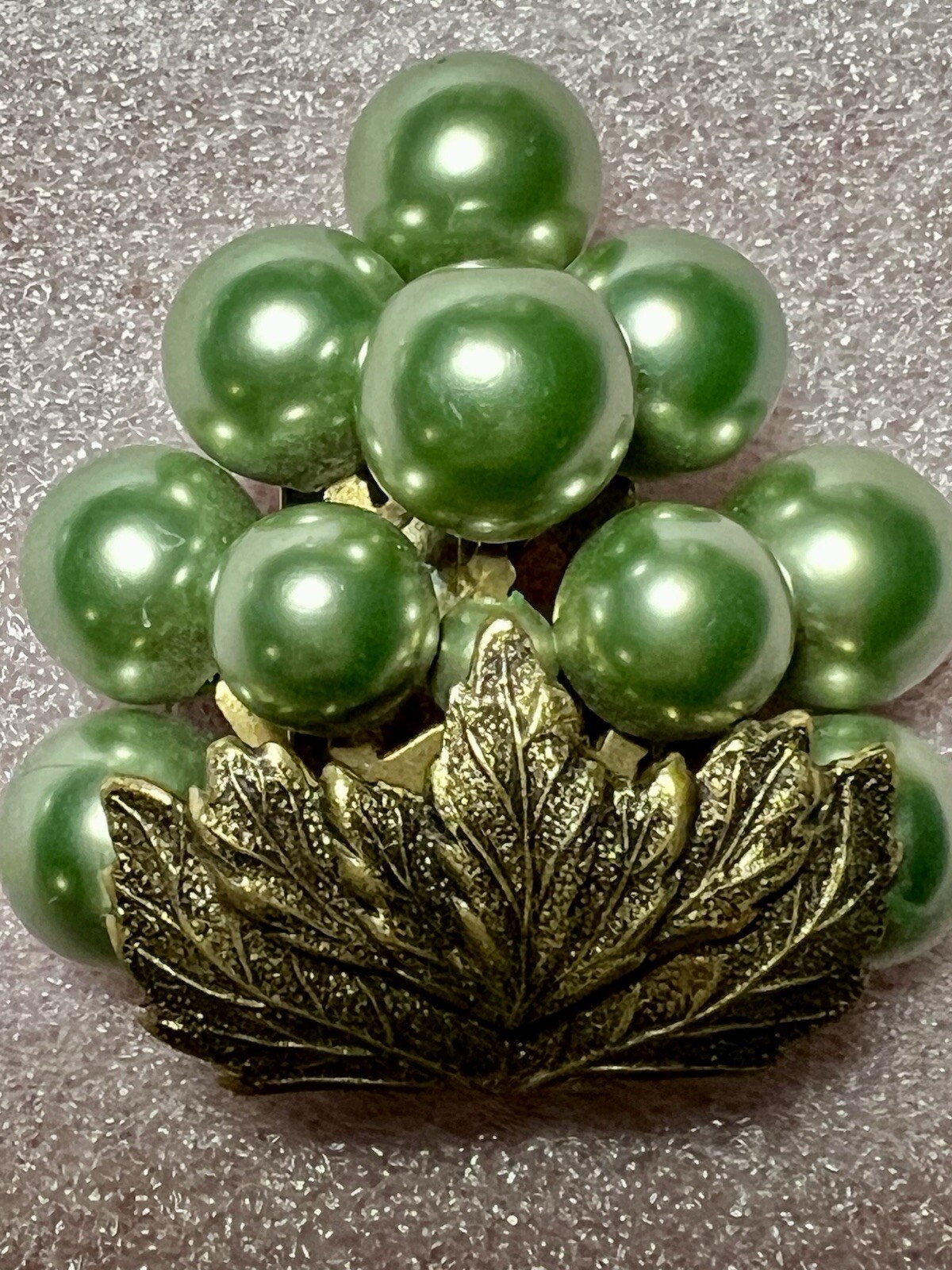 Vintage 1930 Art Deco Coat/Dress Brooch/pin Faux Green Pearls/grapes.
