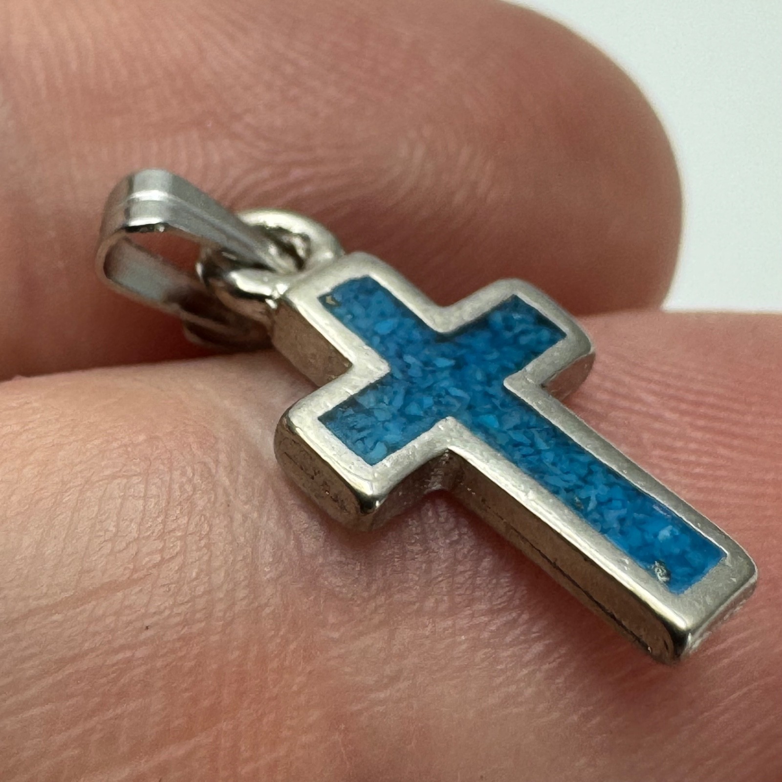 Cross Pendant Charm Silver Tone Turquoise Chip Inlay Religious Waldeck Johnson