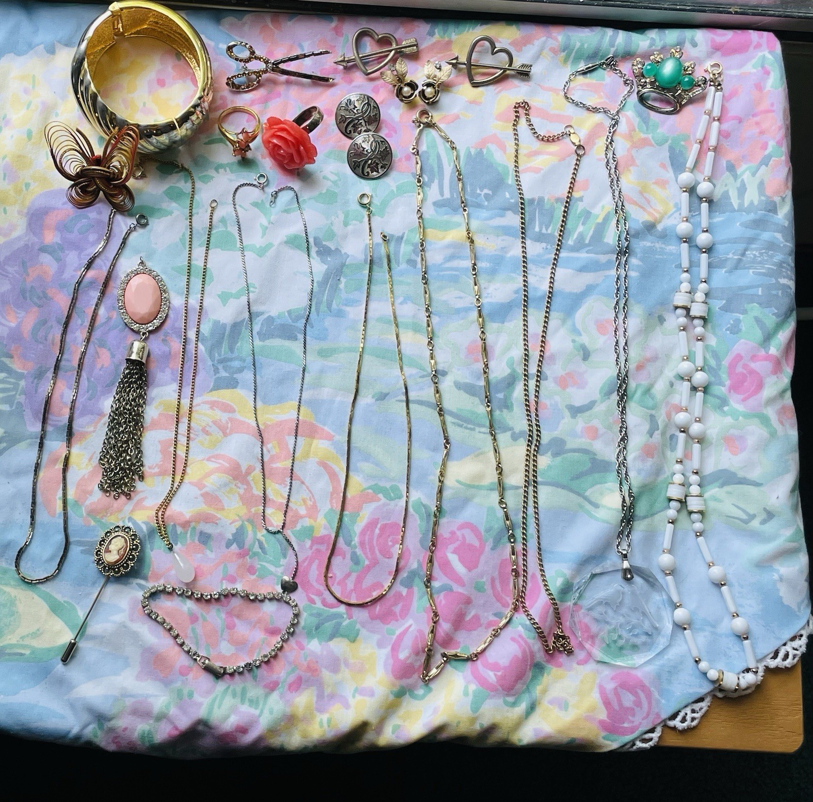 Vintage Jewelry Lot Gold And Silver Toned Necklaces, Earrings, Brooch, Bracelets
