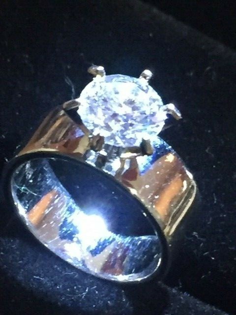 Ladies .925 Sterling Silver & CZ Crystal sz 6 Solitaire Vintage
