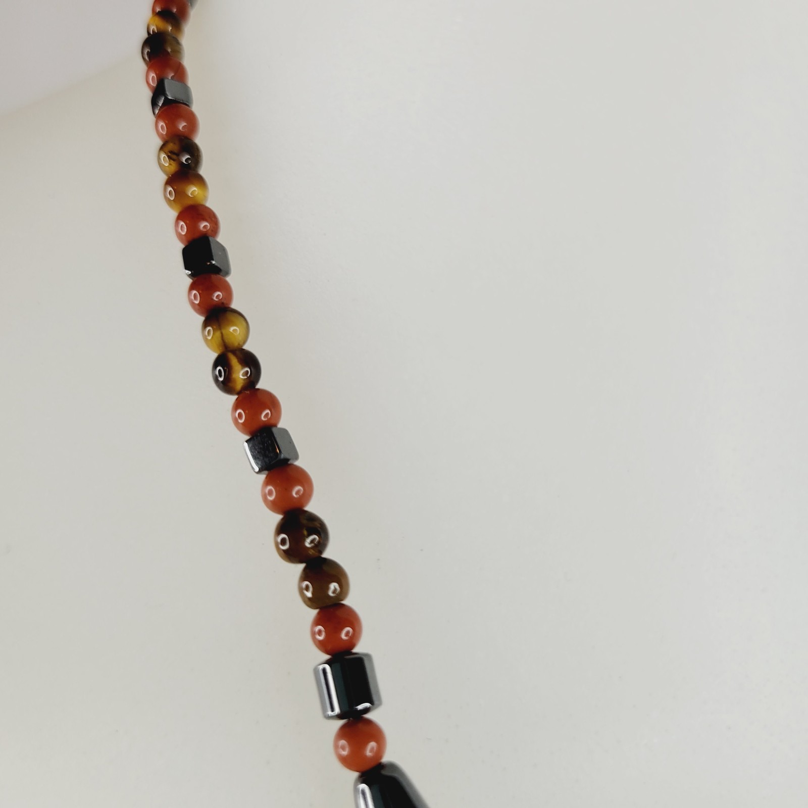 Vintage Tiger Iron Hematite Beaded Fashion Necklace Barrel Closure Quartz Gothic