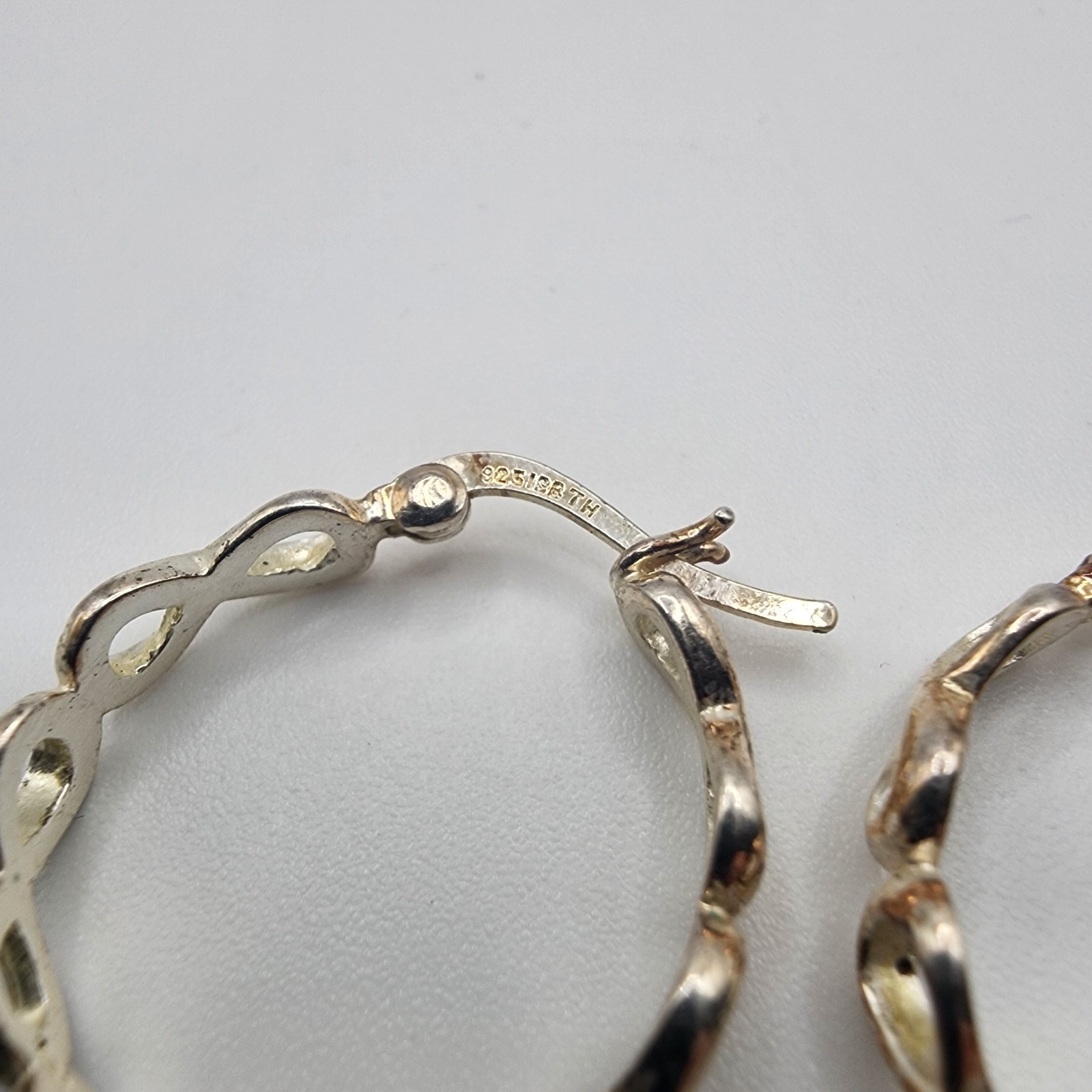 Vintage Infinity Pattern Earrings Sterling Silver 925 Stamped Women’s Jewelry