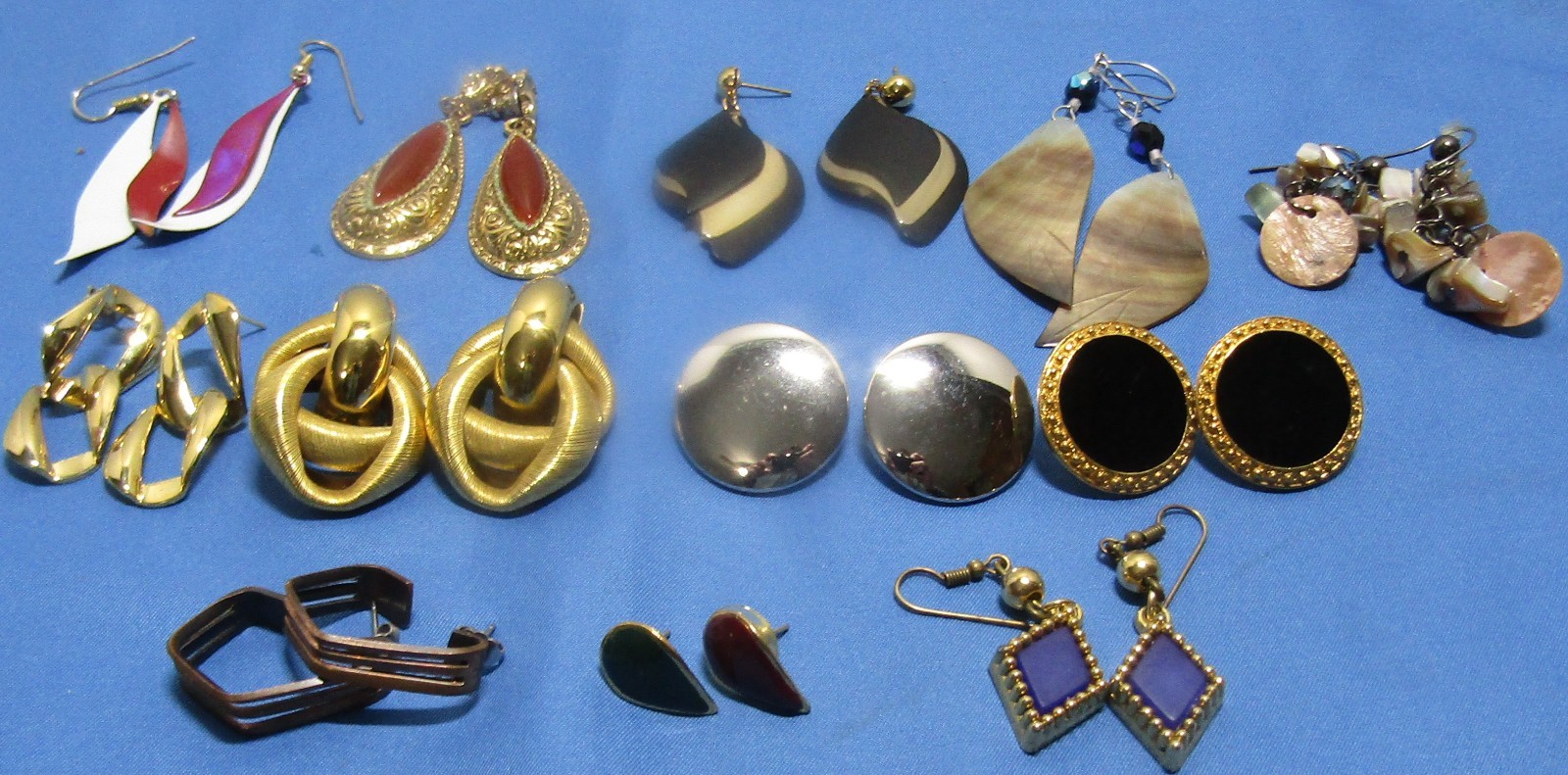 retro vintage pierced earrings assorted styles and sizes 12 Pair