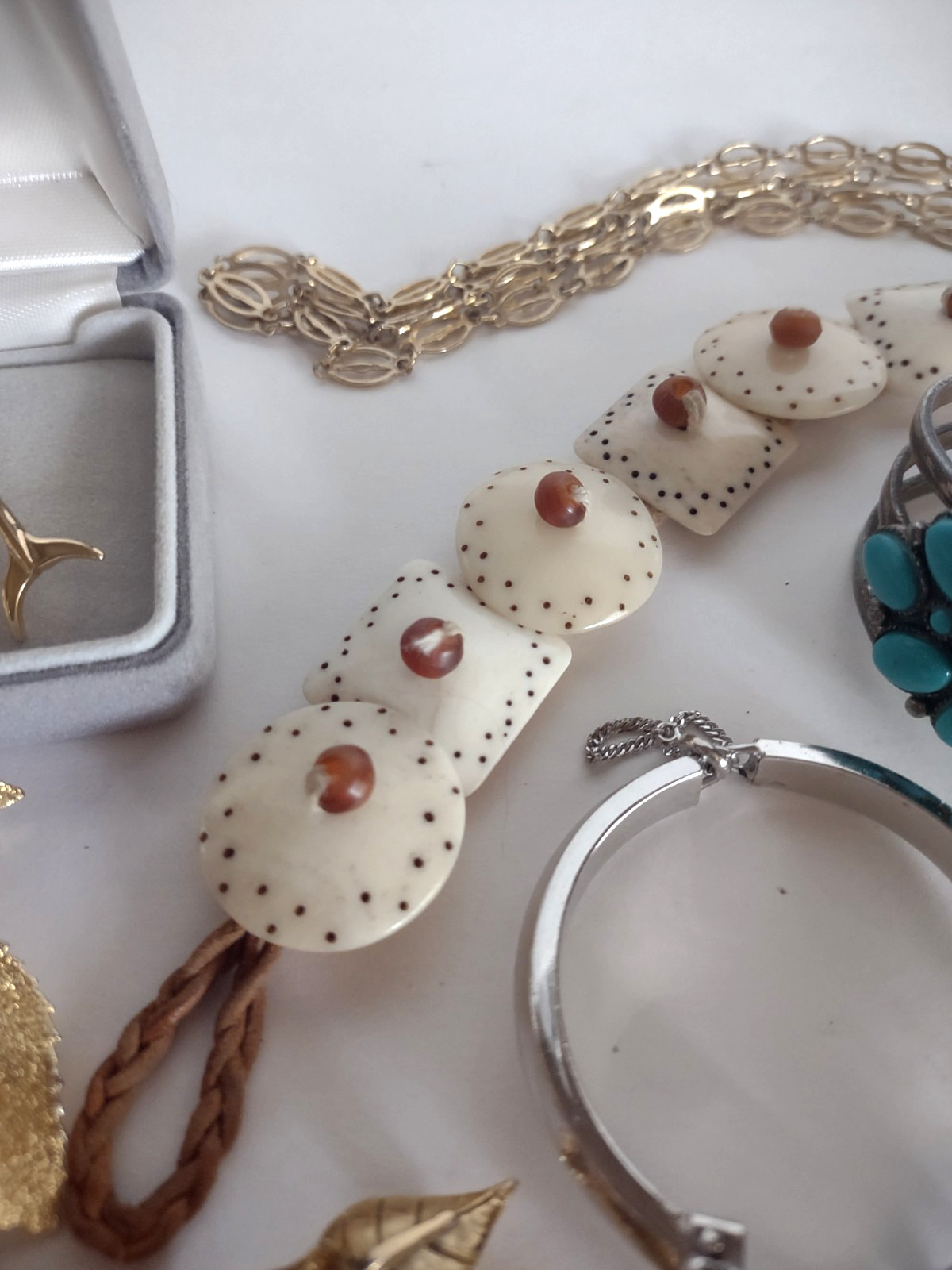 Costume Jewelry Lot Many Signed Kremenz Sancrest Dorsons BSK Monet Park Lane +