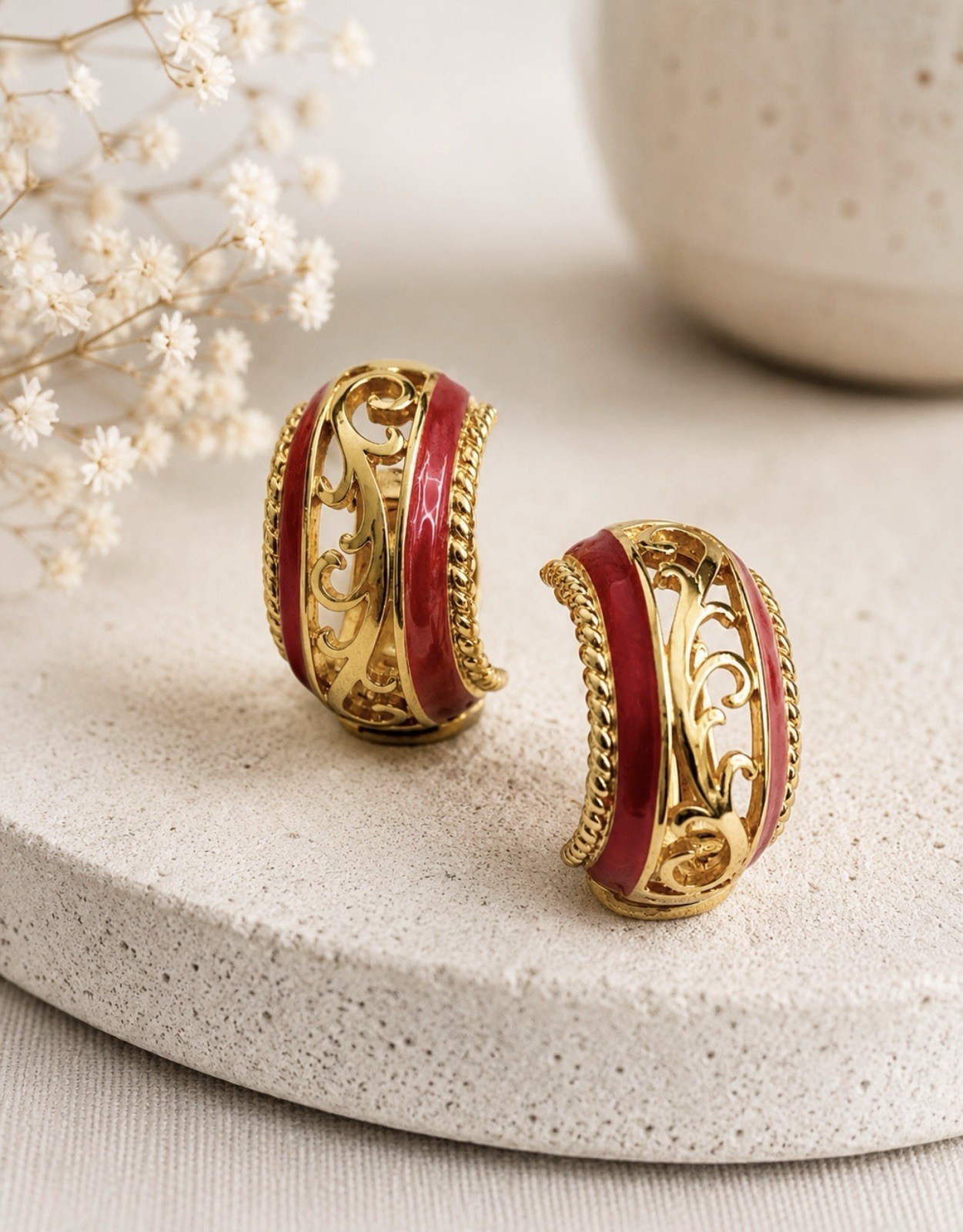 Vintage Gold Tone Pink Enamel Clip On Earrings Filigree Rope Trim Statement 1″
