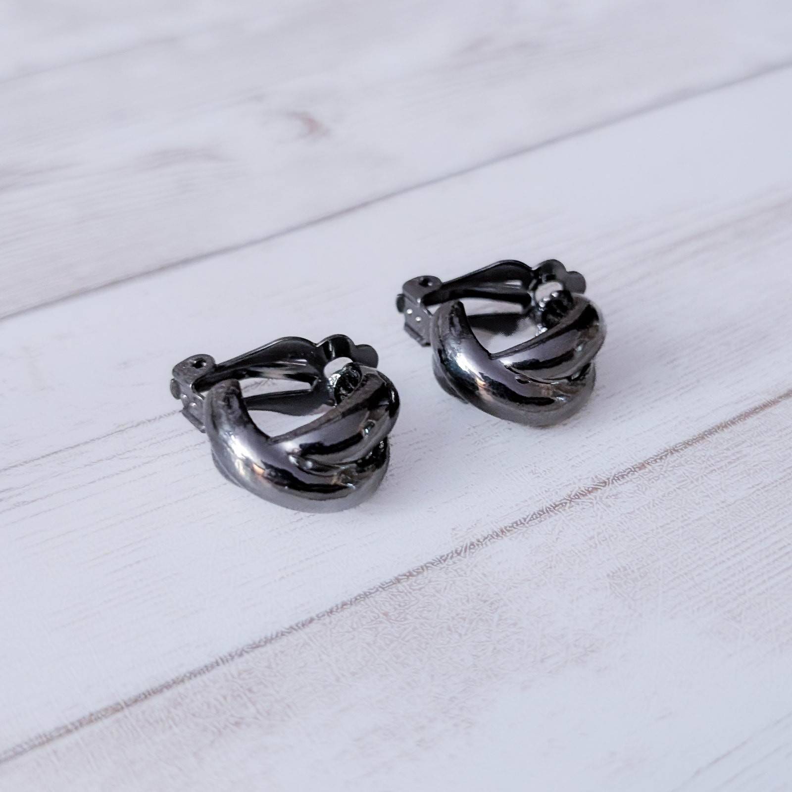 Vintage Clip On Earrings Dark Grey Twisted Chunky Hoops