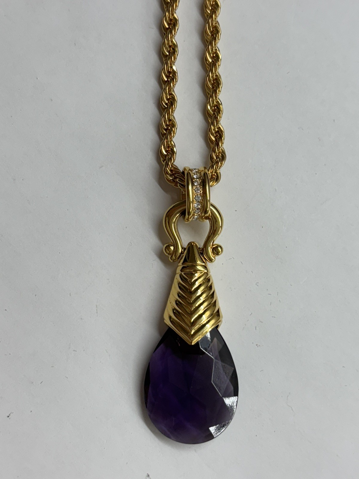 Nolan Miller Glamour Collection Gold Tone purple lucite Pendant Necklace